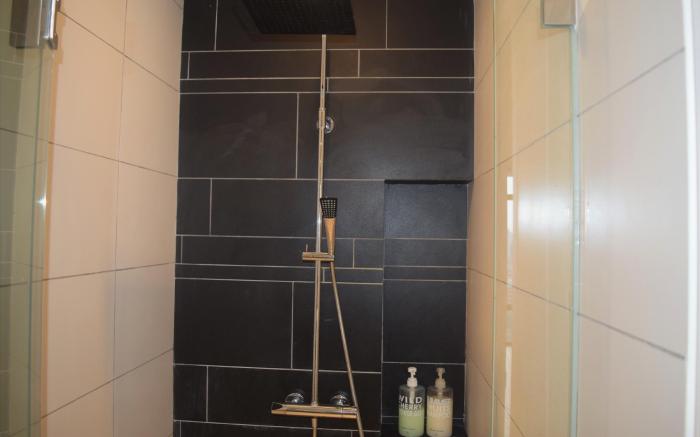 Anggun Residences Luxe 2