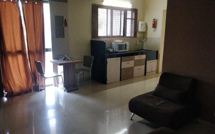 Modish 1 BHK for 3, 650 m from Koregaon Park/33990