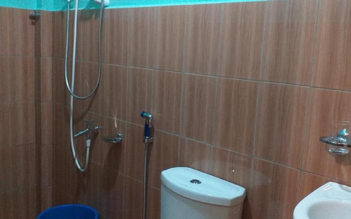 Azulea Double Deluxe 1 - own CR,  shower, AC, TV