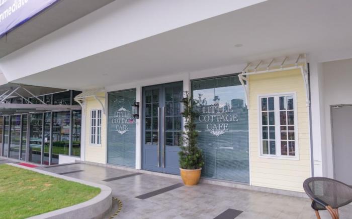 The Robertson 2br Bukit Bintang free pool parking