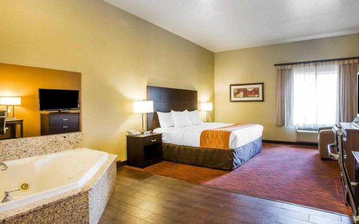 Comfort Suites Clovis - Fresno