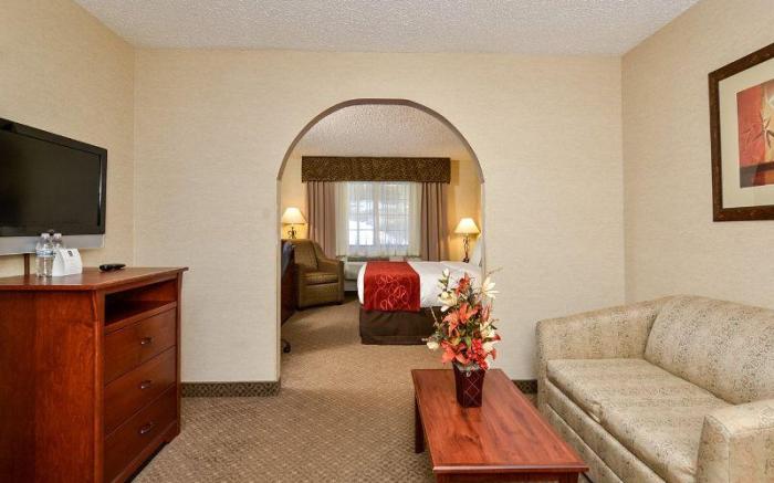 Comfort Suites Golden West on Evergreen Parkway