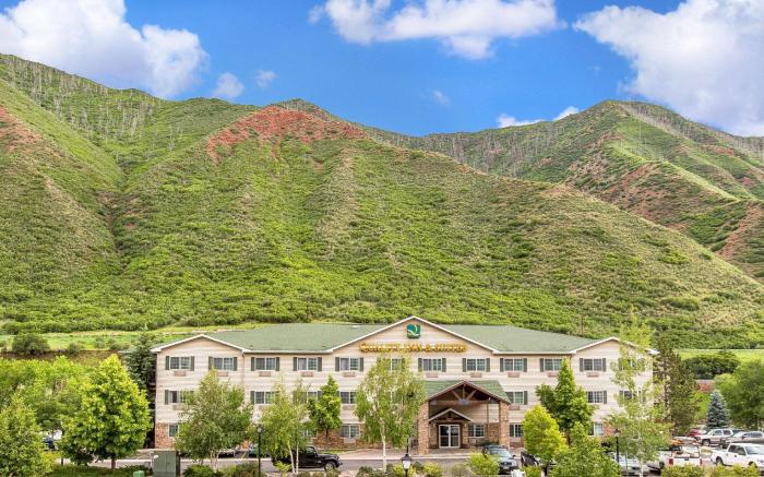 Quality Inn & Suites On The River