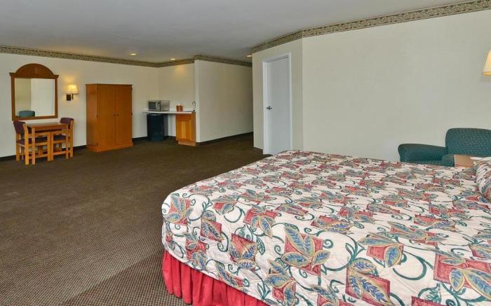 Americas Best Value Inn & Suites Haltom City Ft. Worth