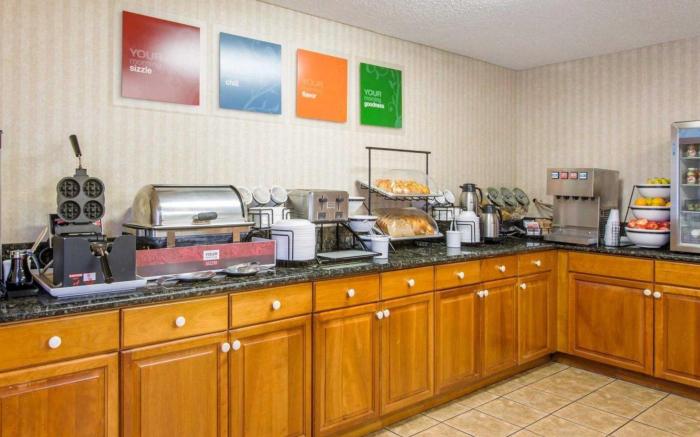 Comfort Inn & Suites Moreno Valley near March Air Reserve Base