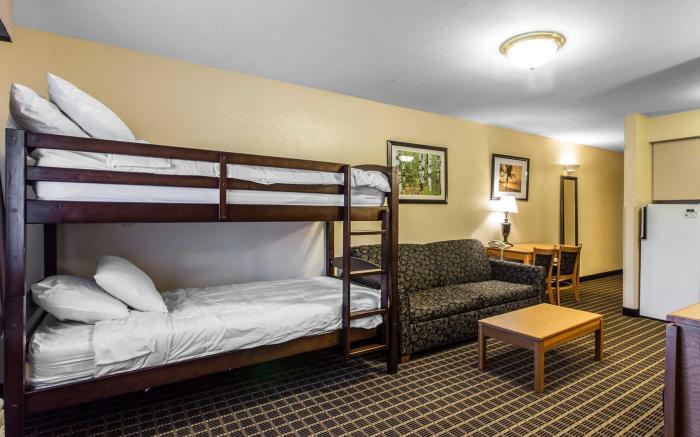 Quality Inn & Suites Silverthorne - Copper Mountain