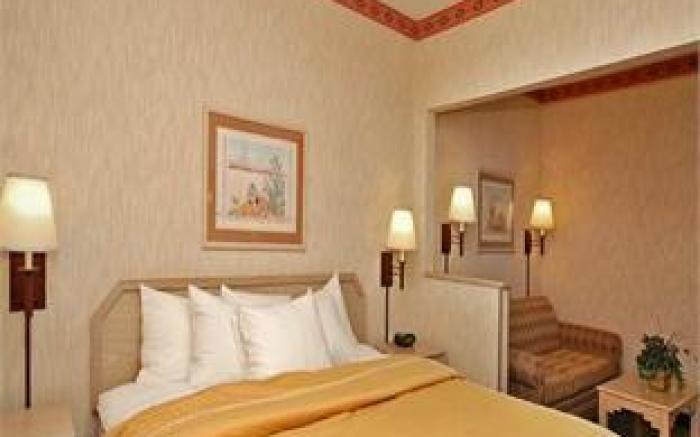 Comfort Suites Peoria Sports Complex