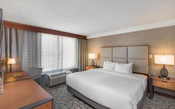 DoubleTree by Hilton San Antonio Northwest