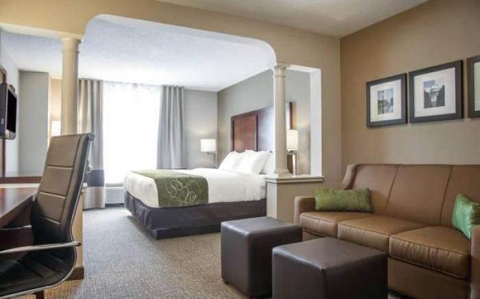 Comfort Suites West Warwick - Providence