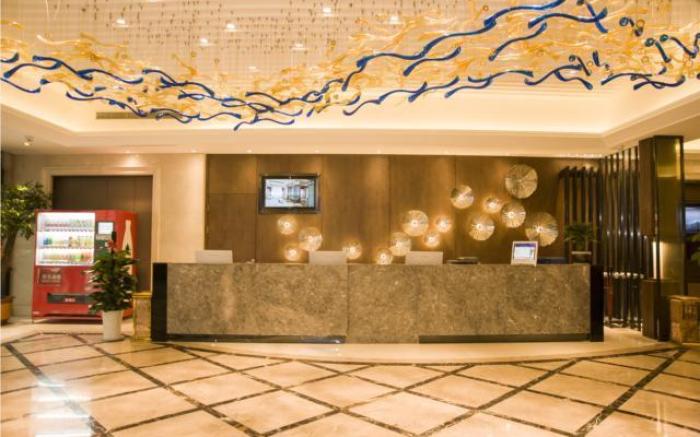 Borrman Hotel Guilin Two Rivers and Four Lakes Elephant Hill Park