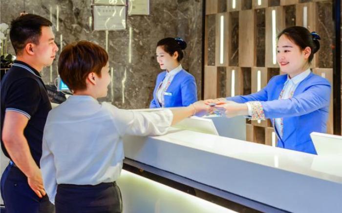 Echarm Hotel Guizhou Xingyi Jushan Avenue