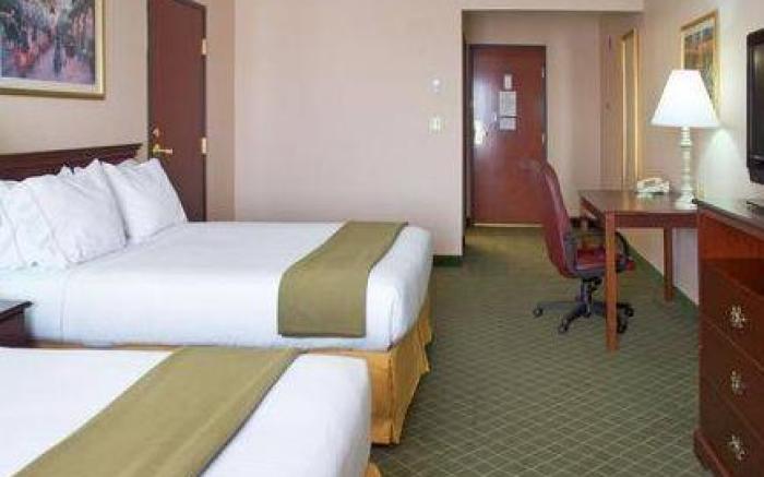 Holiday Inn Express Hotel & Suites Livingston By IHG