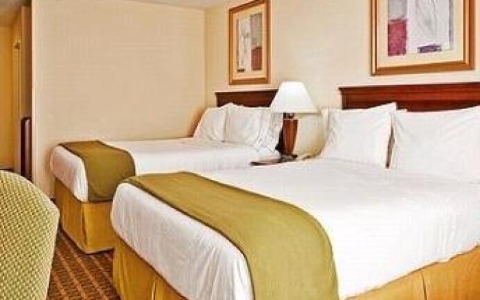 La Quinta Inn & Suites by Wyndham Meridian