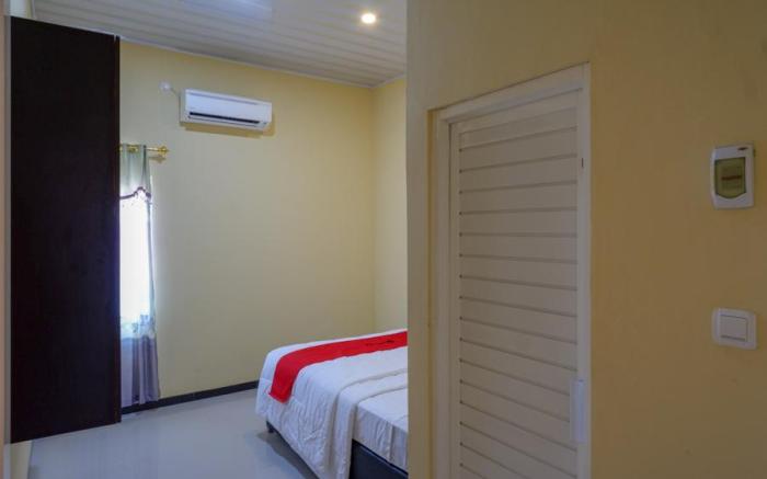 RedDoorz Syariah near Alun Alun Pati