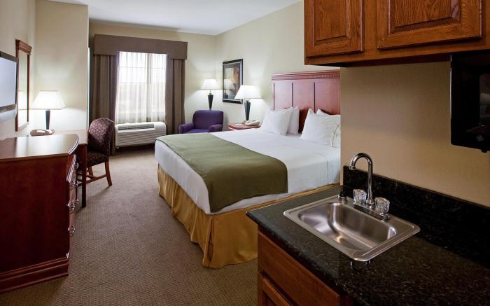 Holiday Inn Express Hotel and Suites Ada By IHG