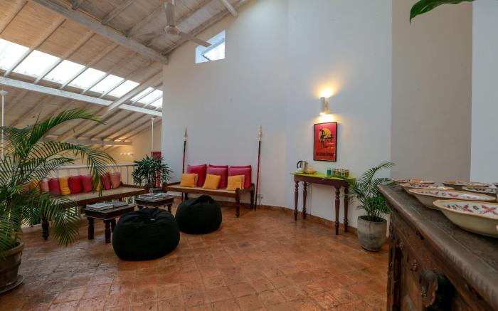Mango House