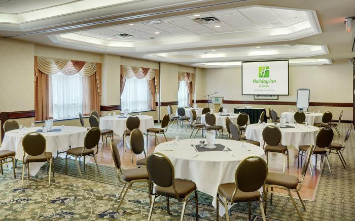 Holiday Inn & Suites Oakville at Bronte By IHG