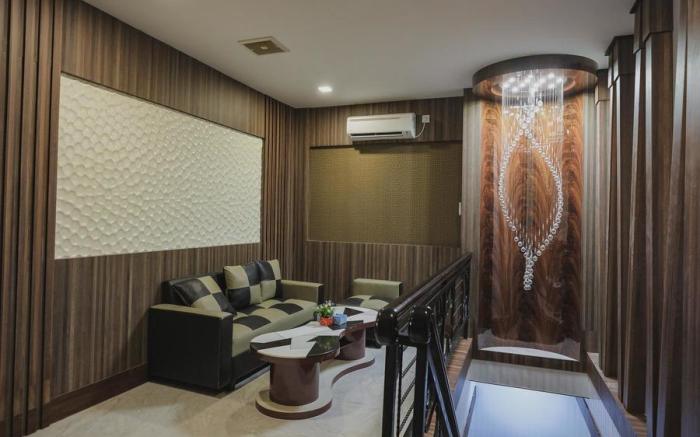 RedDoorz Plus near Pantai Coastarina 2 Batam