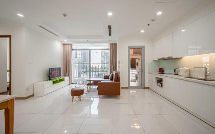 3 Huge Bed room Apartment at Landmark CP Vinhomes