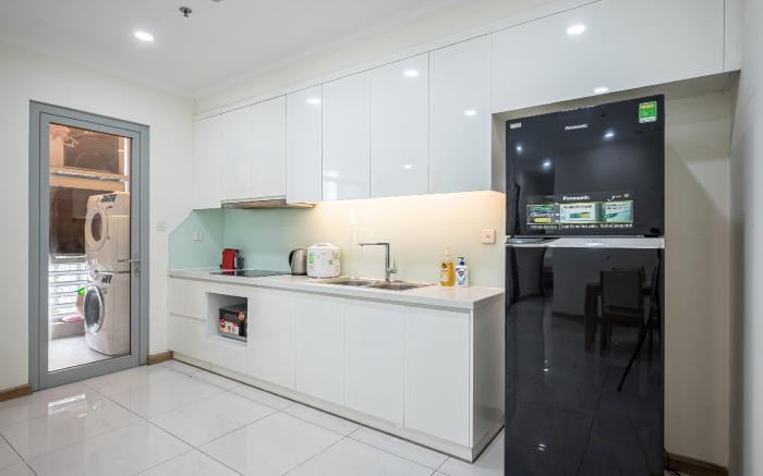 3 Huge Bed room Apartment at Landmark CP Vinhomes