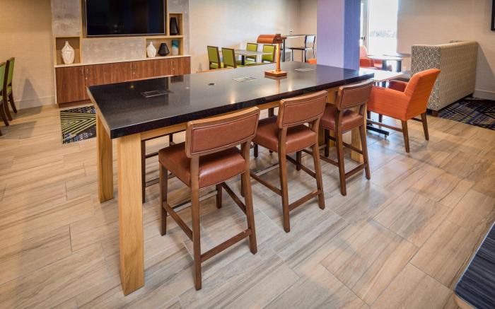 Holiday Inn Express Hotel & Suites Modesto-Salida By IHG