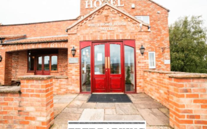 OYO White Horse Lodge Hotel, East Thirsk