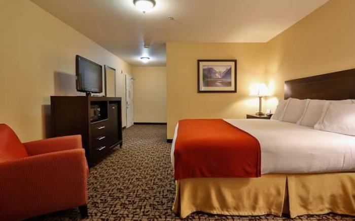 Holiday Inn Express Oakdale By IHG
