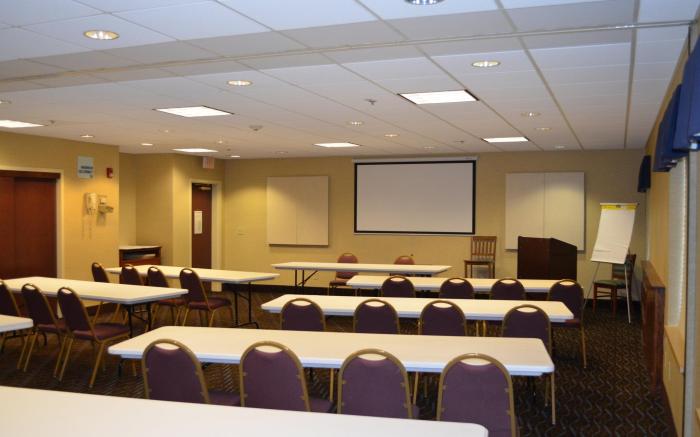 Holiday Inn Express Hotel & Suites Anniston/Oxford By IHG