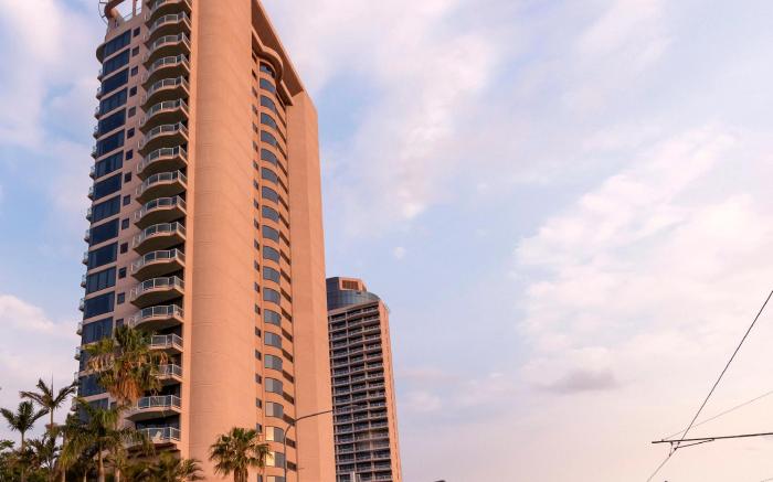 Oaks Gold Coast Hotel