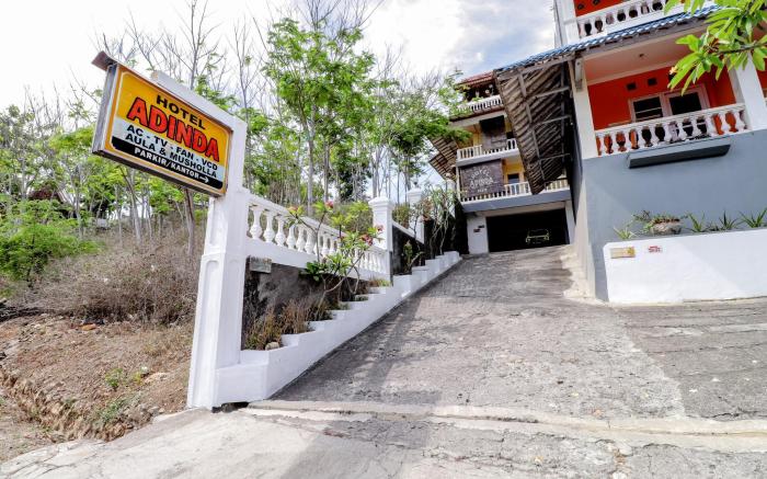 Adinda Beach Hotel and Villa