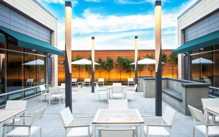 Element Boston Seaport District