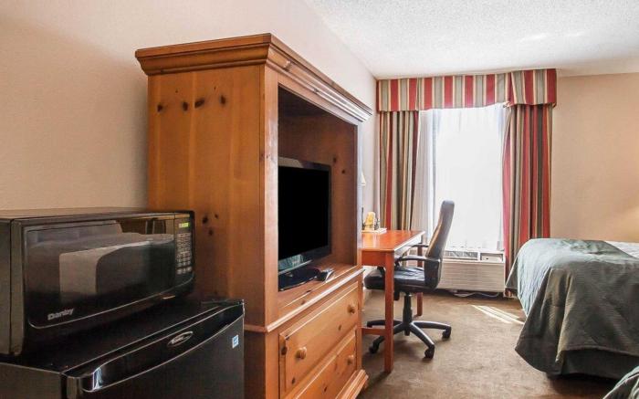 Clarion Inn