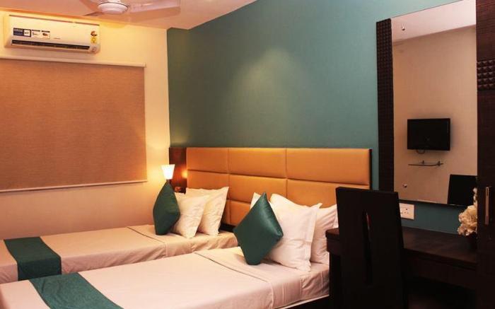 Hotel Crest Inn