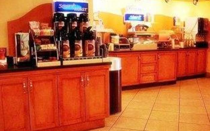 Holiday Inn Express & Suites Fayetteville University of Arkansas Area By IHG