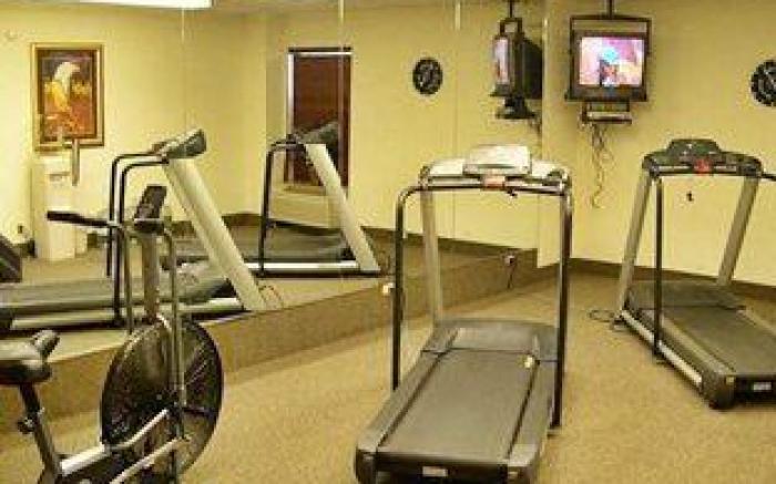 Holiday Inn Express & Suites Fayetteville University of Arkansas Area By IHG