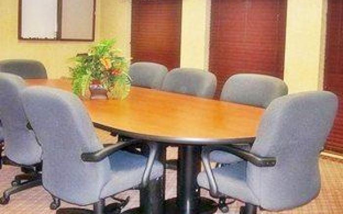 Holiday Inn Express & Suites Fayetteville University of Arkansas Area By IHG