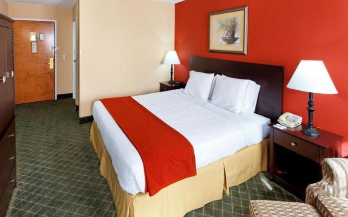 Holiday Inn Express Henderson By IHG