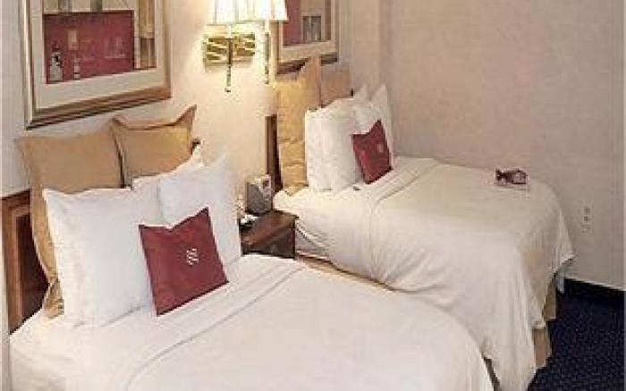 Crowne Plaza Virginia Beach Town Center by IHG