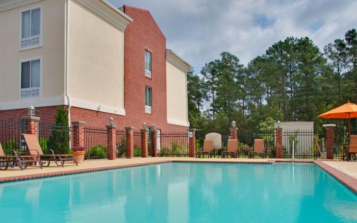 Holiday Inn Express Hotel and Suites Natchitoches By IHG