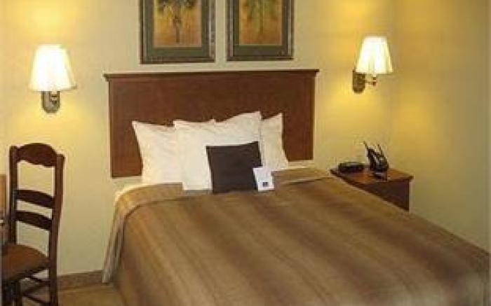 Candlewood Suites St. Robert By IHG
