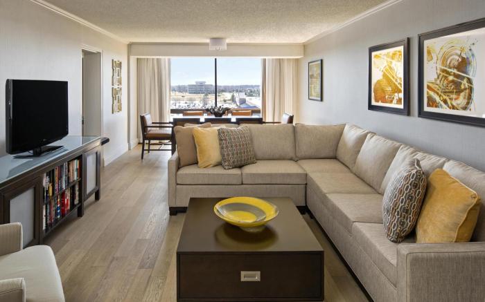 Sheraton West Des Moines Hotel