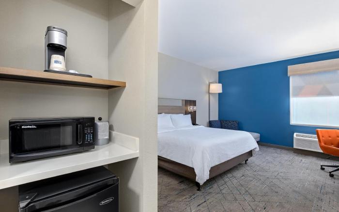 Holiday Inn Express Hurricane Mills Waverly By IHG