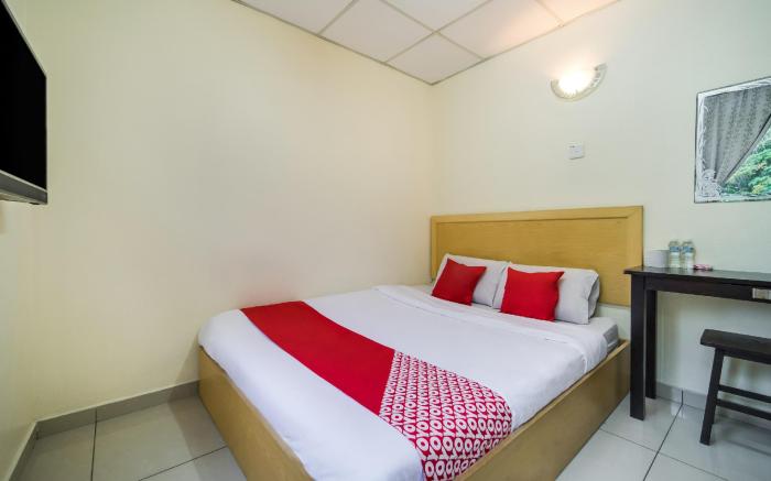 OYO 301 River Inn Hotel