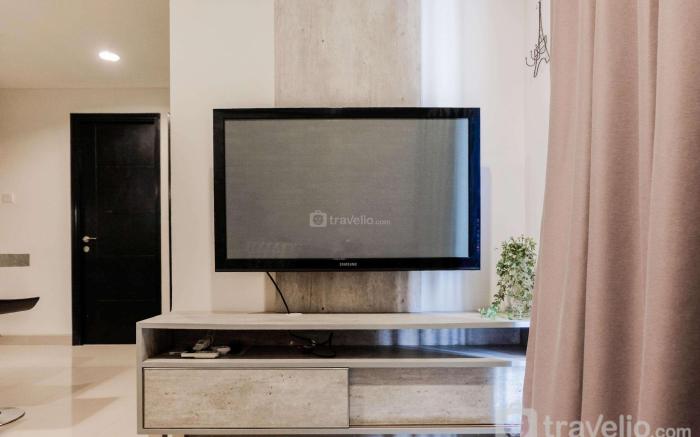 Bright 2BR Apt at Paramount Skyline By Travelio