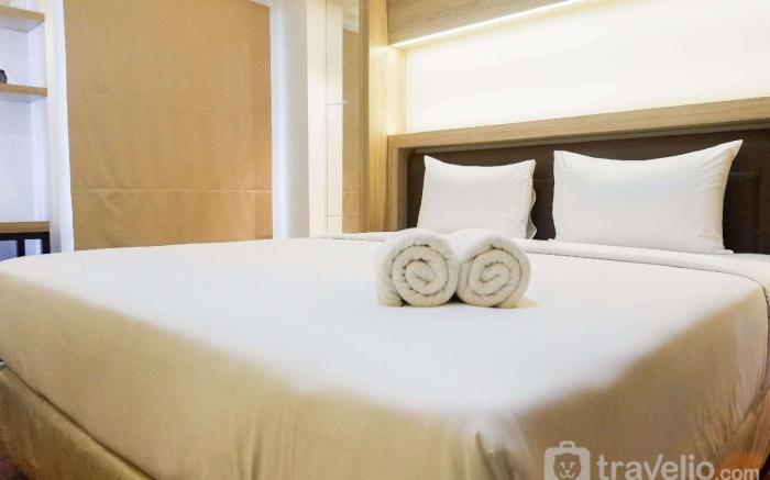 Studio Apartment at Supermall Mansion By Travelio