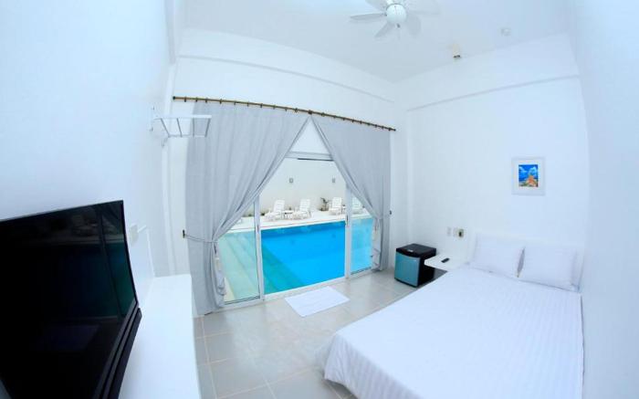 Coron Bluewave Hotel