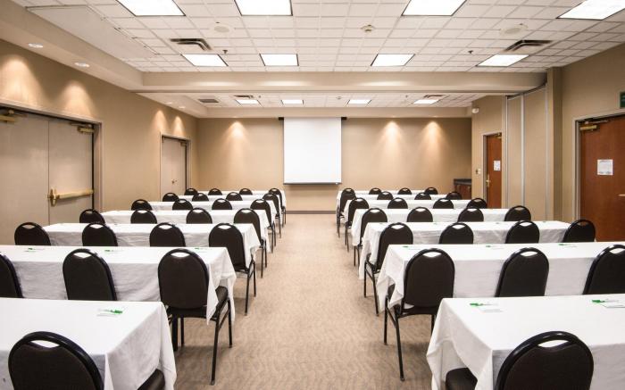 Holiday Inn & Suites Goodyear - West Phoenix Area By IHG