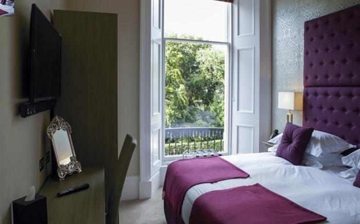 24 Royal Terrace