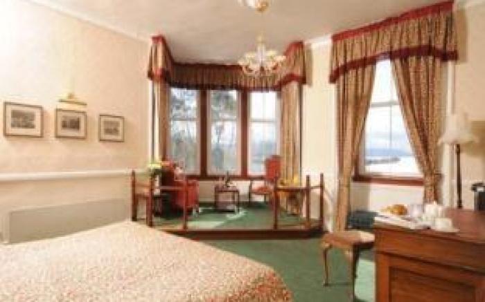 Western Isles Hotel