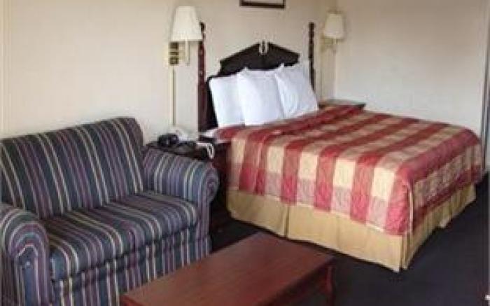 Royal Inn - Anniston